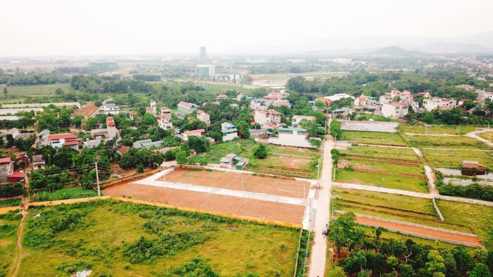 Thị trường đất nền tăng nhiệt